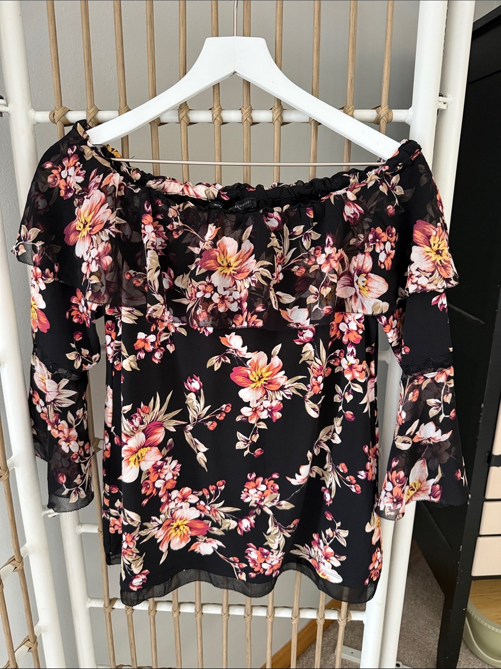 NWT White House Black Market Black Off-Shoulder Floral Blouse Size S